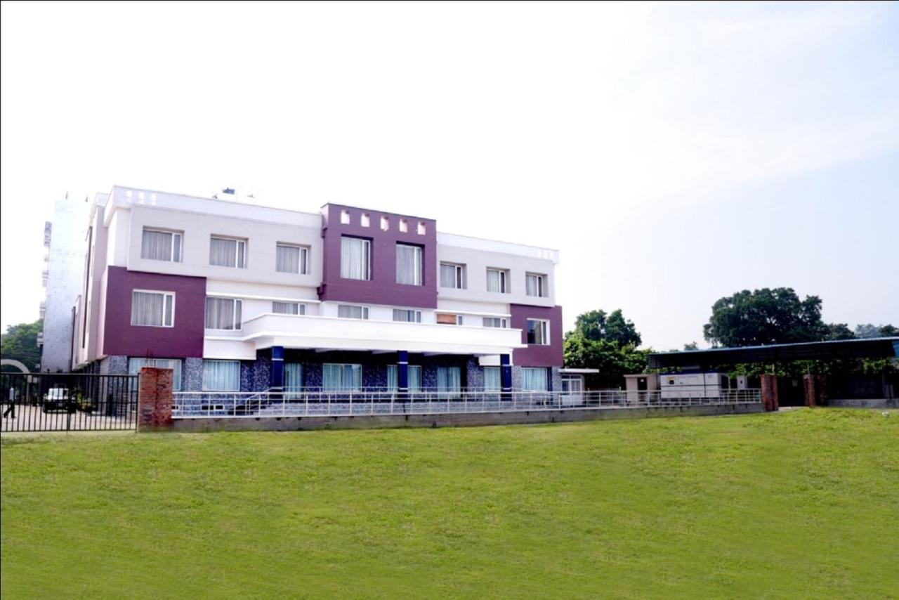 Hotel Krishna Palace, Ayodhya Eksteriør bilde